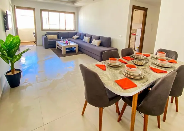 Appartement De Luxe Vue Mer Avec Climatisation ! A 5 Minutes A Pied De La Plage ! A Environ 6 Minutes En Voiture Du Centre D\'Agadir Et A 10 Minutes En Voiture De Taghazout !